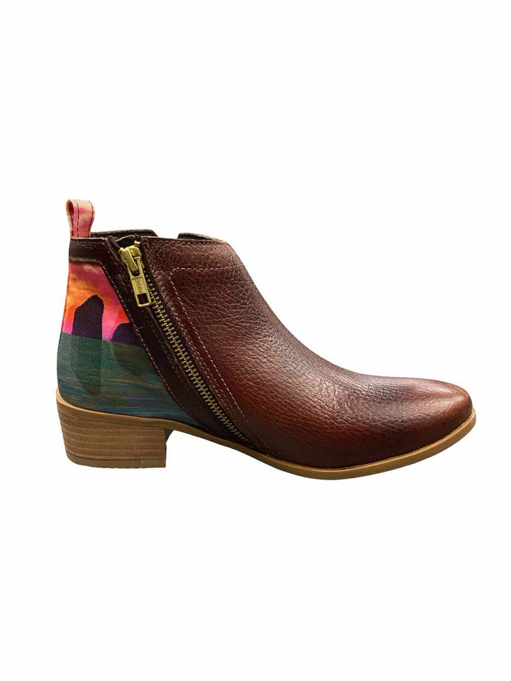 Inkkas Shoe Size 7 Brown Leather NWOT Boots(Ankle)