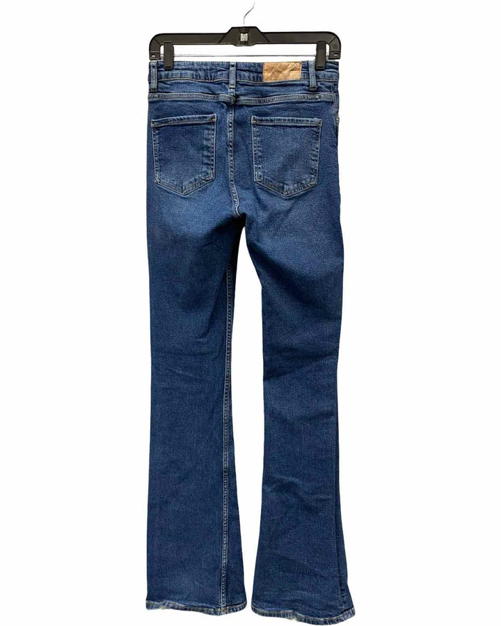 ZARA Size 6 Blue Jeans