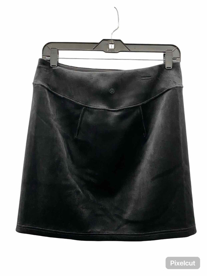 Lululemon Size 6 Black Velour Skirt