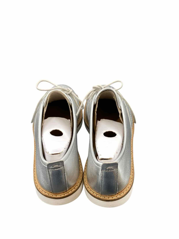 Clarks Shoe Size 8 Silver Leather Lace up Sneakers