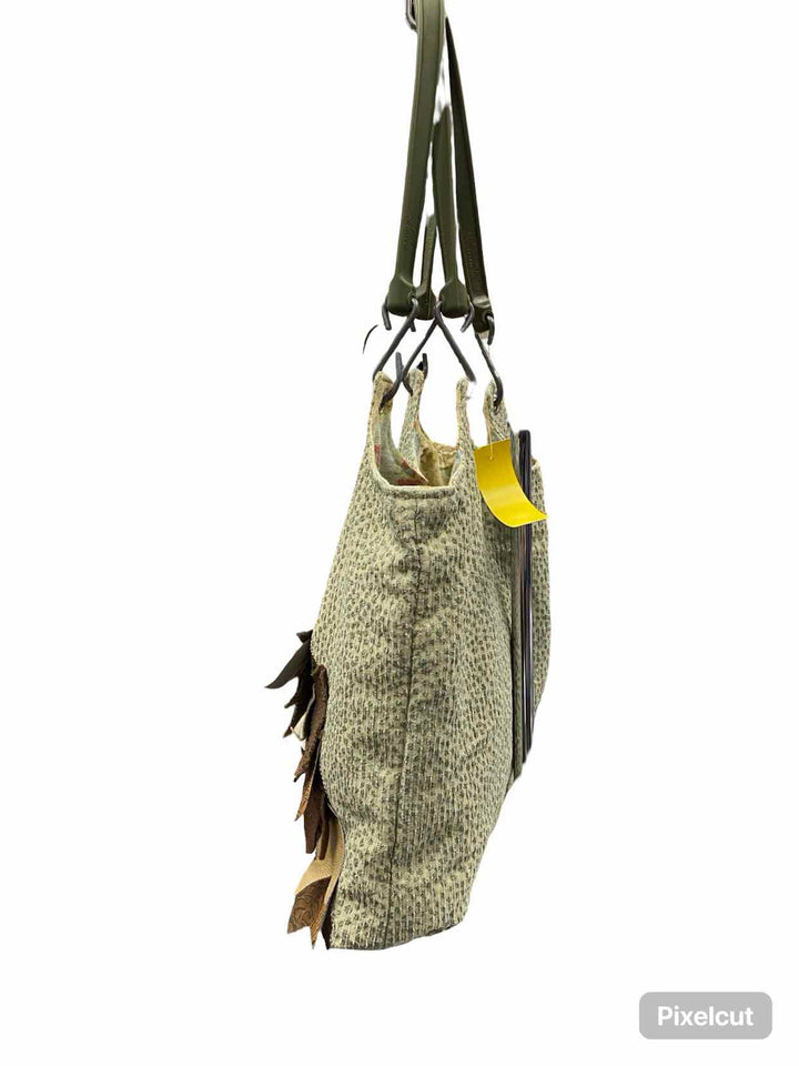 Tailfeathers Jewelry (Etsy) Green Handcrafted Purse
