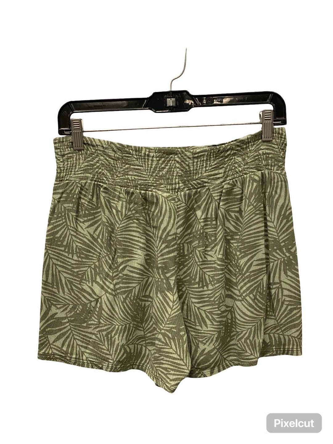 Title Nine Size M Green Shorts