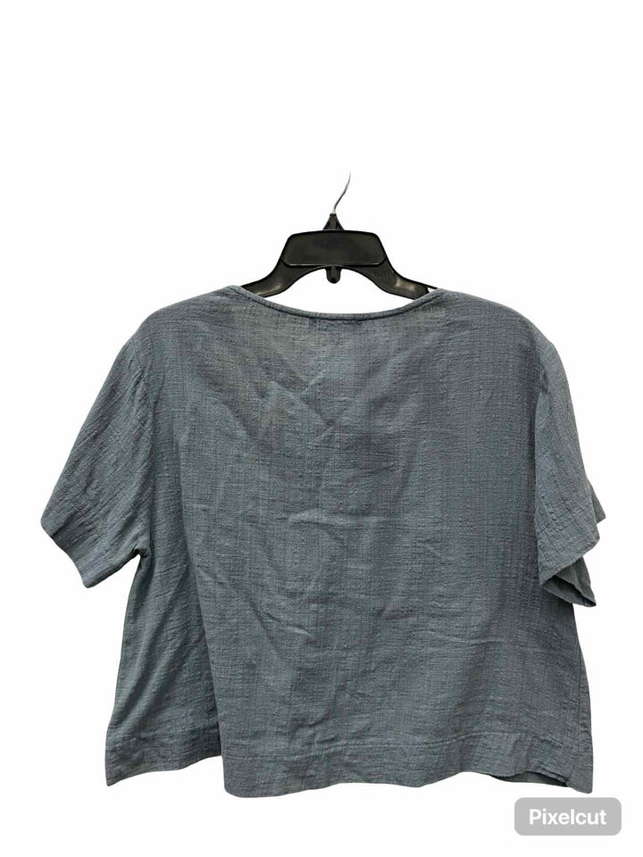 Lulus Size M Green Short Sleeve Shirts