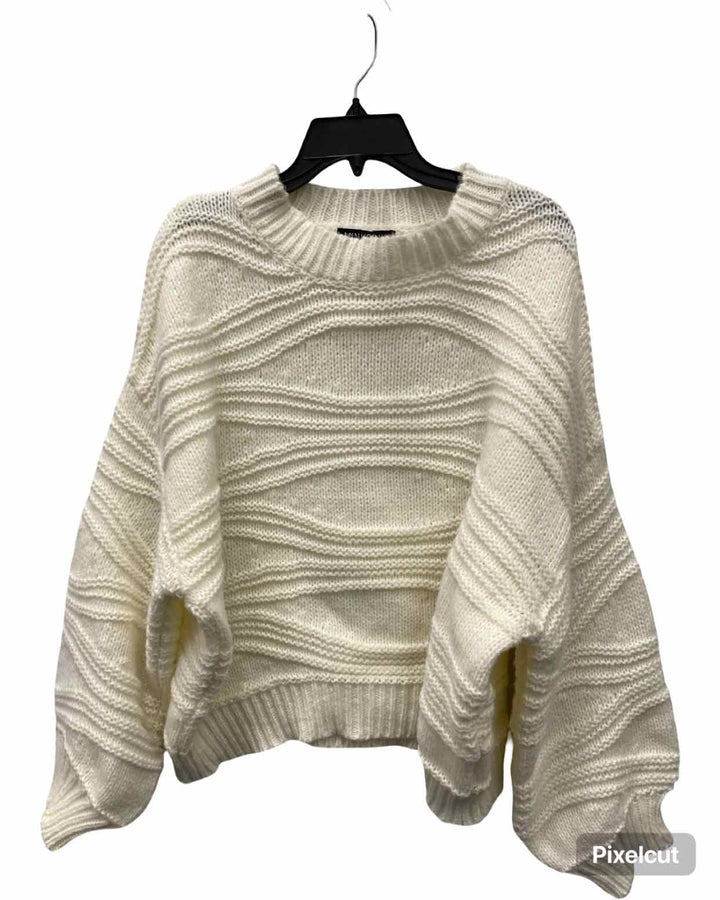 Mink Pink Size M White Sweater