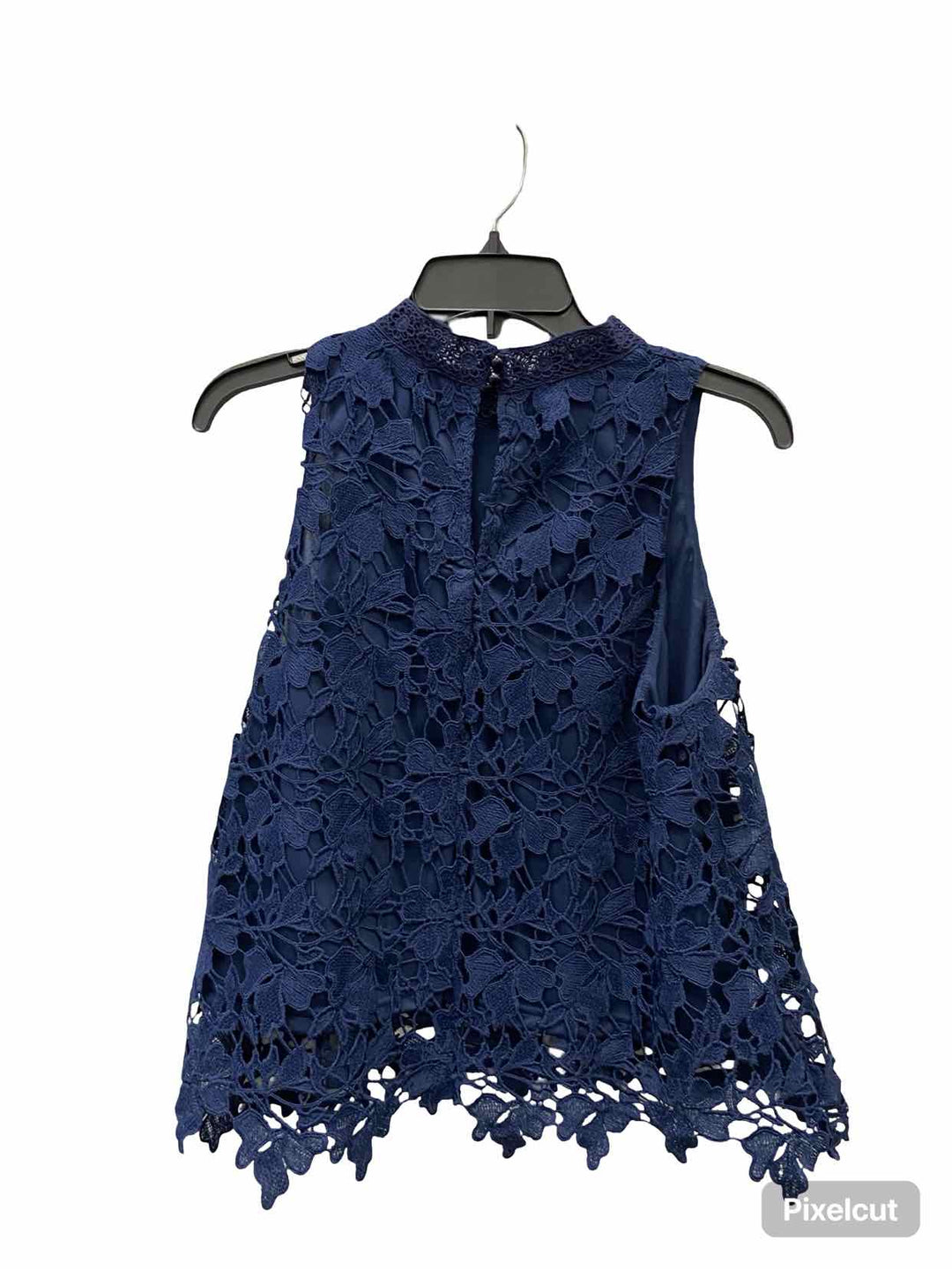 She + Sky Size M Blue Floral Tank Top