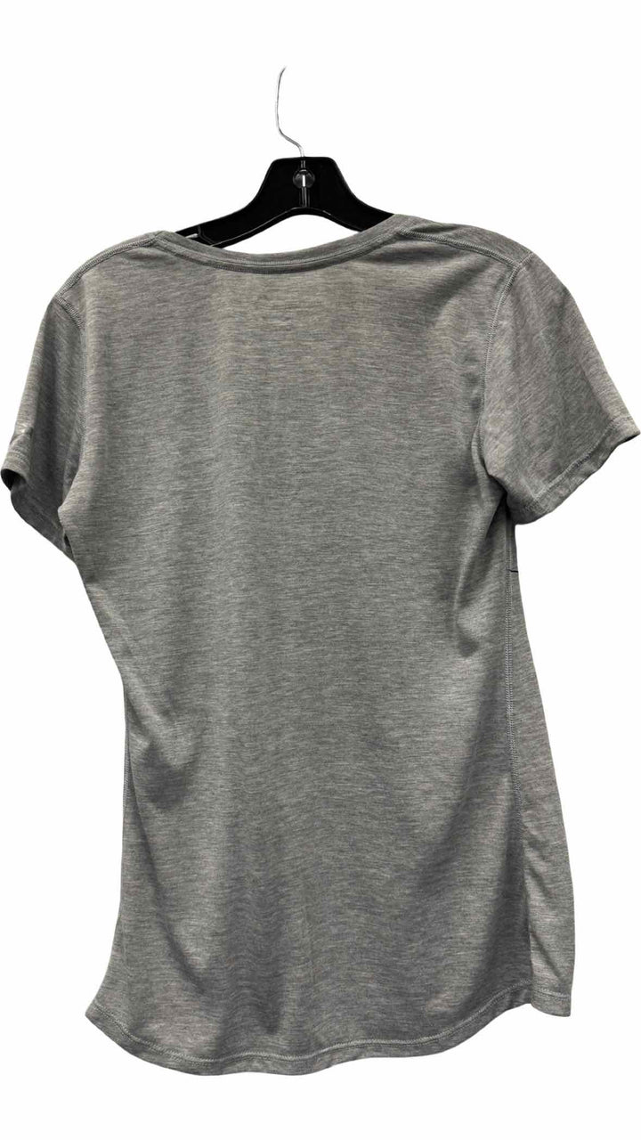 Brooks Size M Grey Blue & Purple Print T-shirt