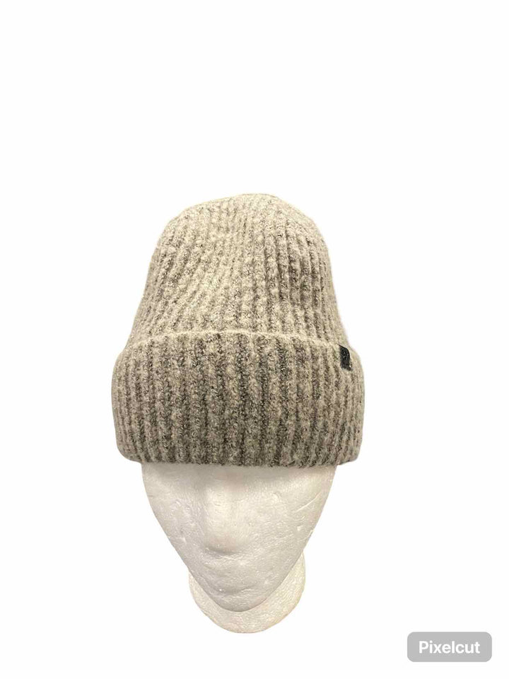 David and Young Grey Hat