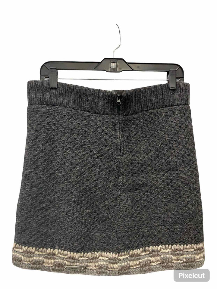 Everest Size M Gray Knit Skirt