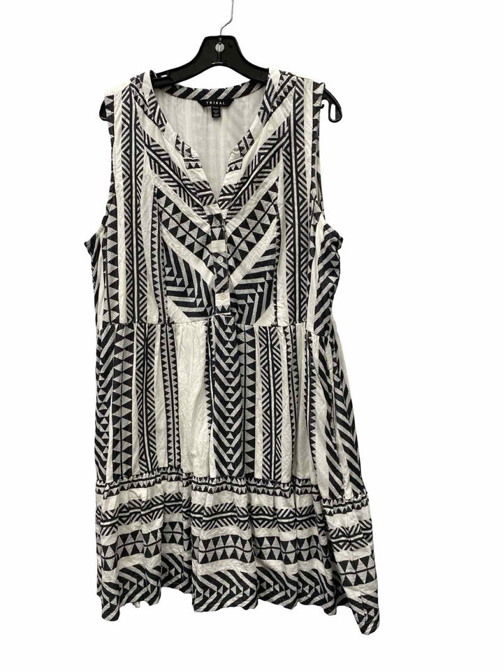 Tribal Size XL Black White Print Dress