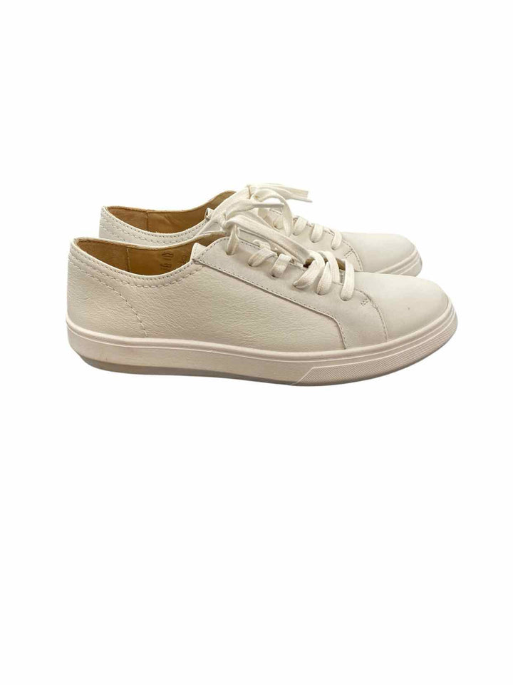 Patina Shoe Size 8 White Sneakers