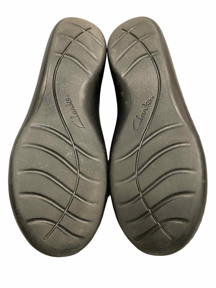 Clarks Shoe Size 8 Navy Loafers