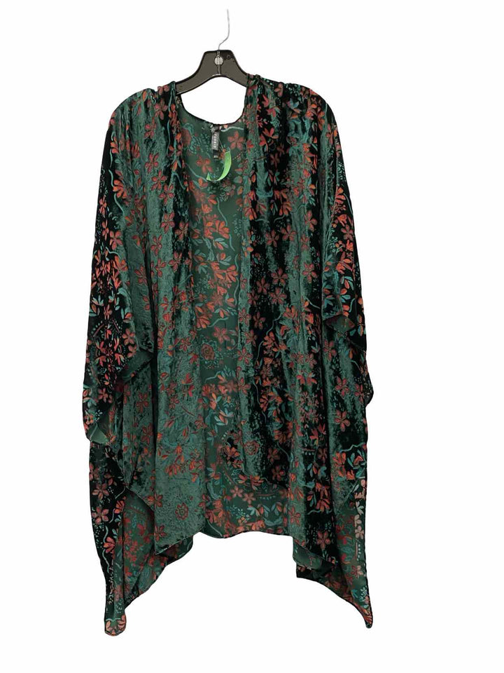 Torrid Size OS Green Red Floral Velvet Shawl Short Sleeve Shirts
