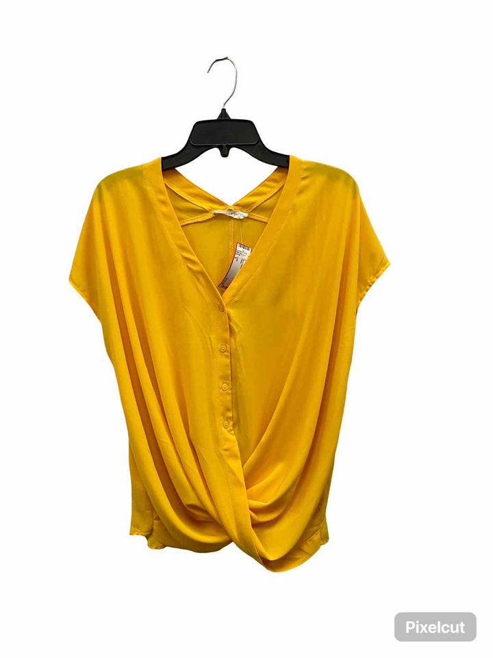 LUSH Size S Yellow Short Sleeve Shirts