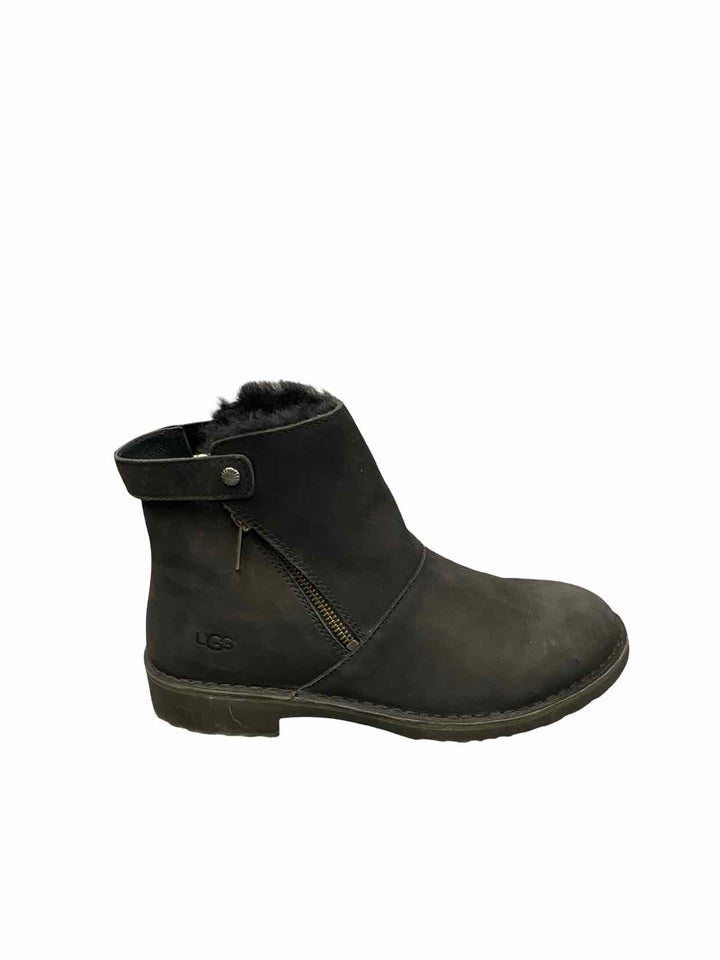 UGG Shoe Size 9 Black Sheepskin Lined Kayel Leather Boots(Ankle)