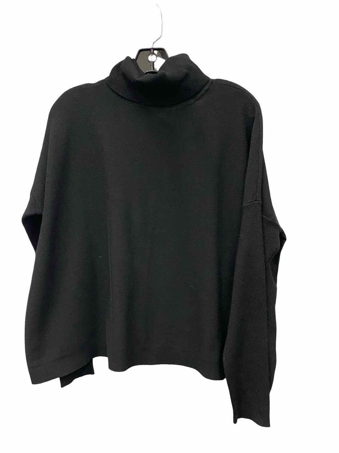 Peace Love World Size M Black Sweater