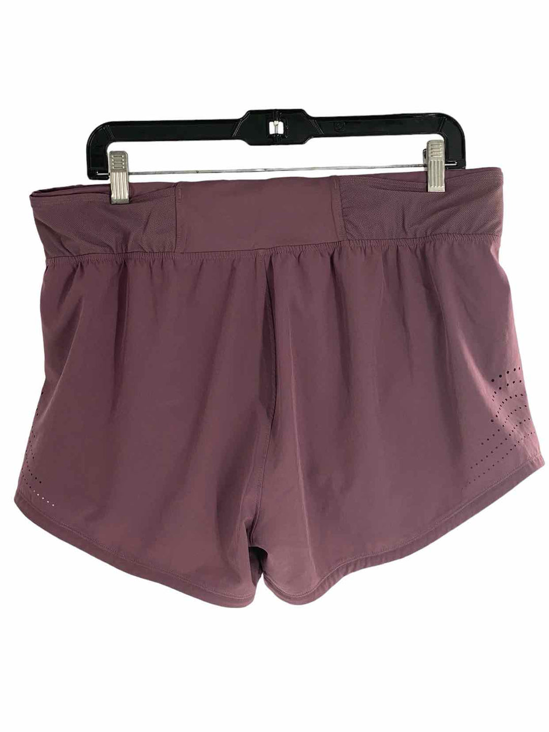 Under Armour Size XL Purple Shorts