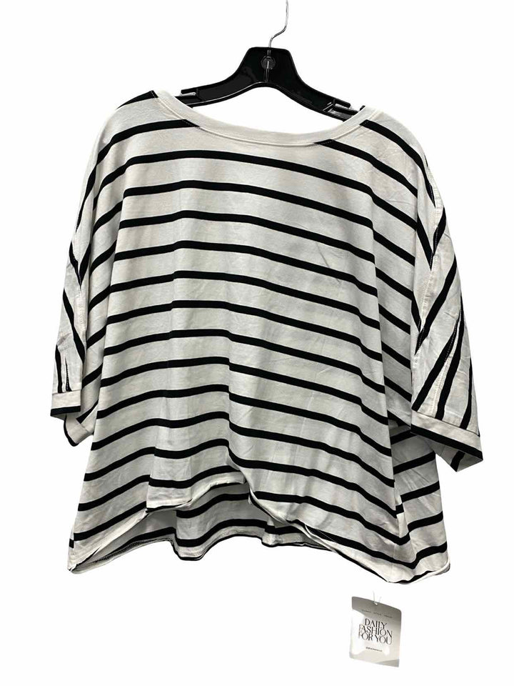 Tankaneo Size L White Black Striped Short Sleeve Shirts