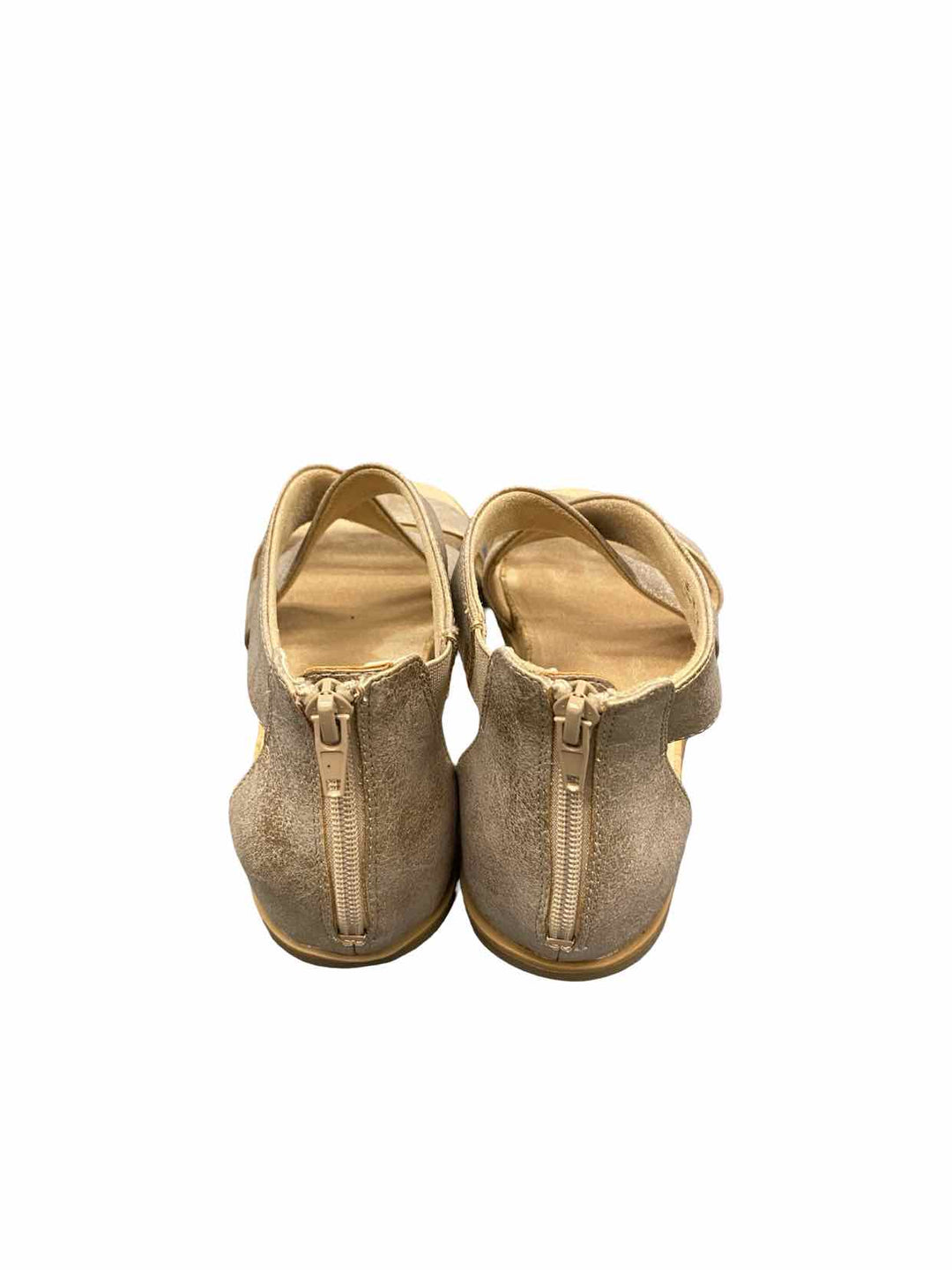 Naturalizer Shoe Size 7.5 Beige Sandals