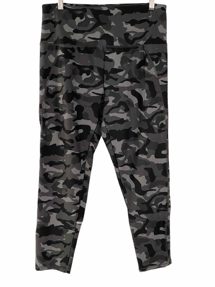 Marika Size XL Black Gray camo print Athletic Pants