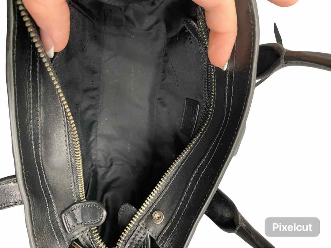 COACH Black Excellent Condition Purse