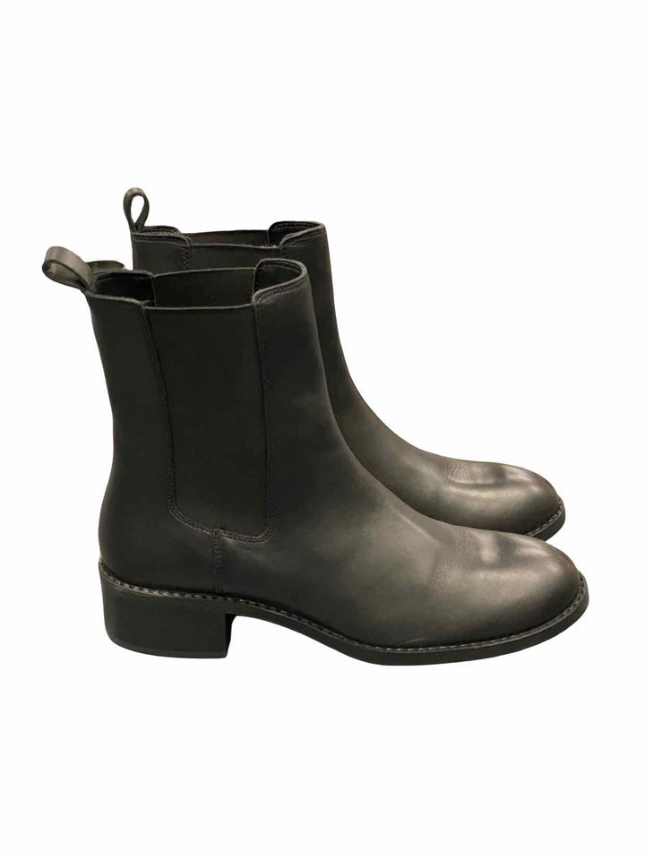 Steve Madden Shoe Size 10 Black Leather Boots(Ankle)