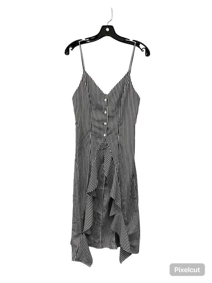Essue Size M Grey White Striped Tank Top