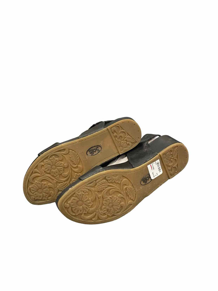 Sofft Shoe Size 9 Black Leather Vaya Wedge Sandals Heels