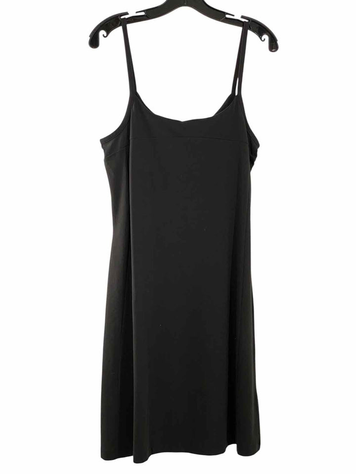 Patagonia Size L Black slim fit Dress