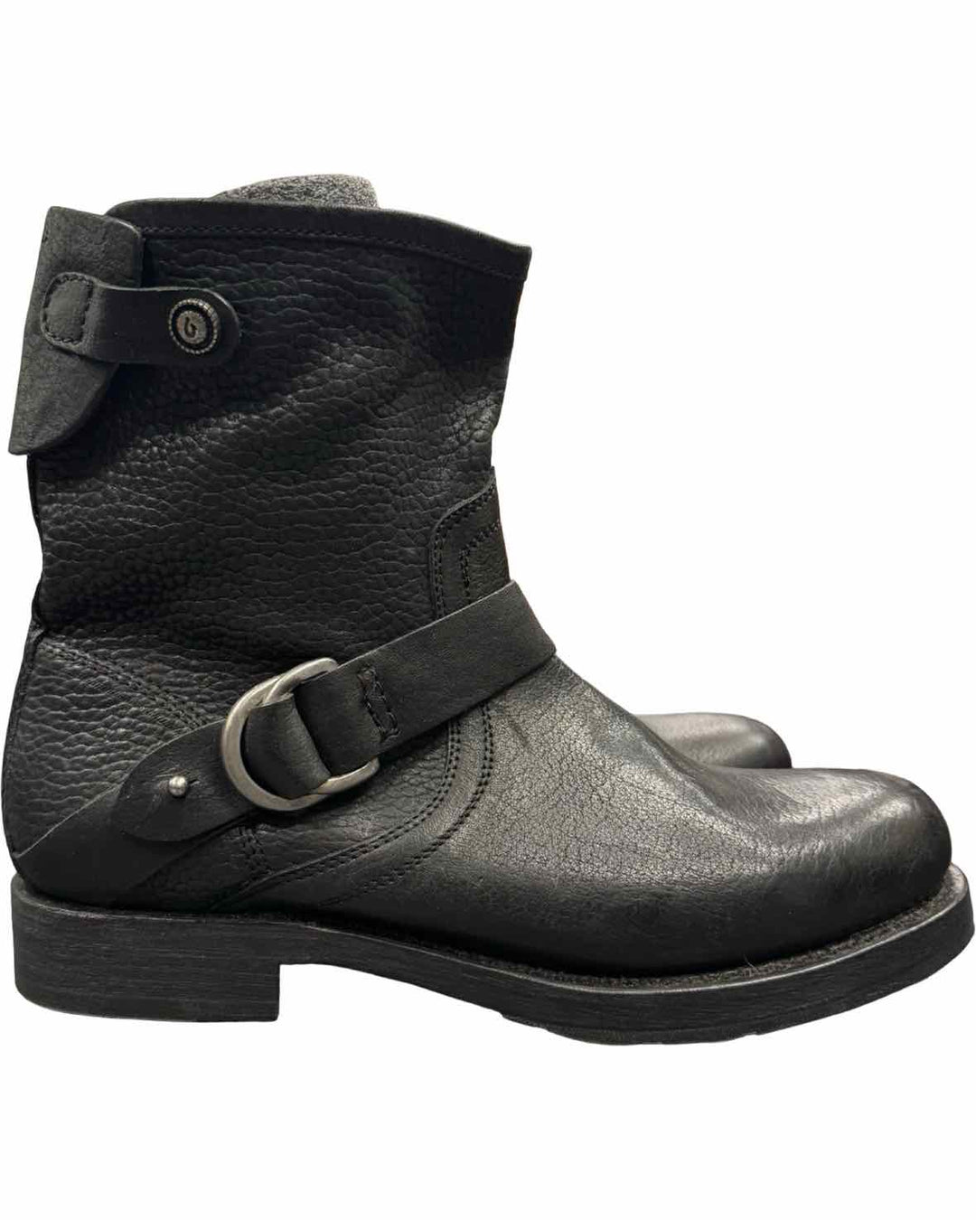 OluKai Shoe Size 7 Black Leather Nahuku Boots(Ankle)