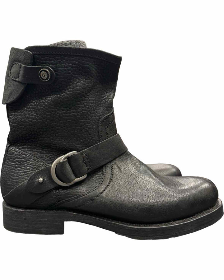 OluKai Shoe Size 7 Black Leather Nahuku Boots(Ankle)