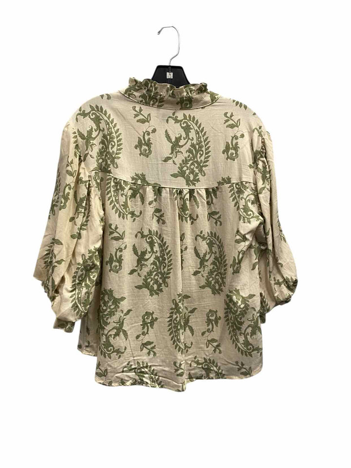 GiGio Size M Tan Green Long Sleeve Shirts