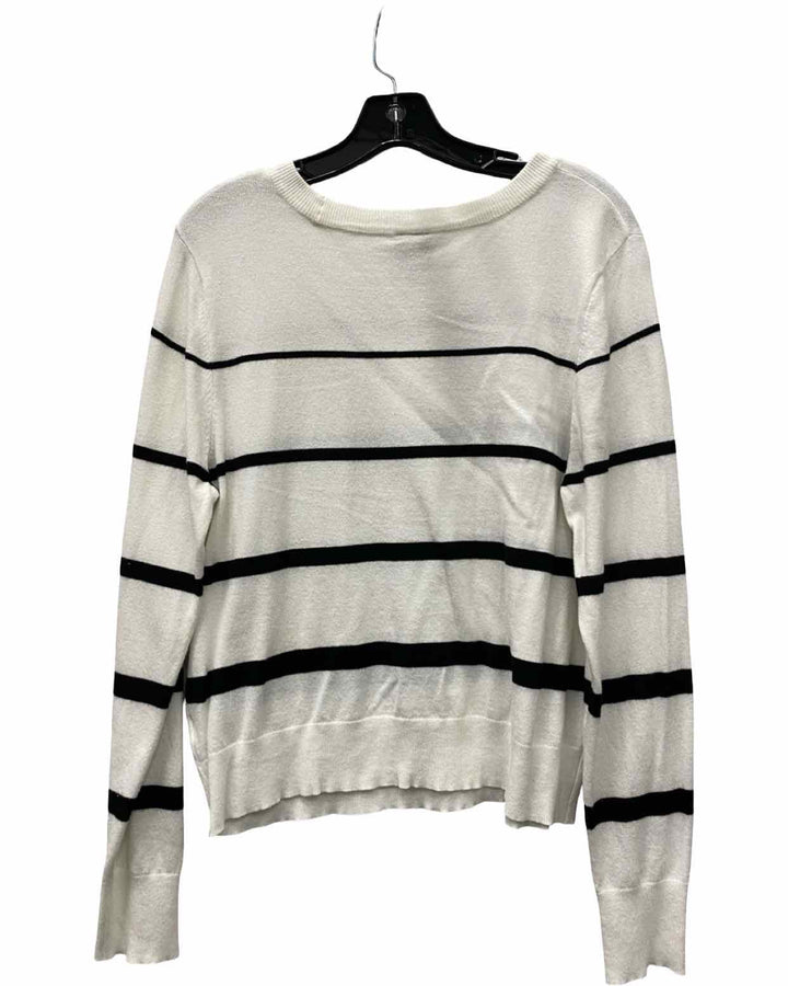 Bobeau Size XL White Black Stripe Sweater