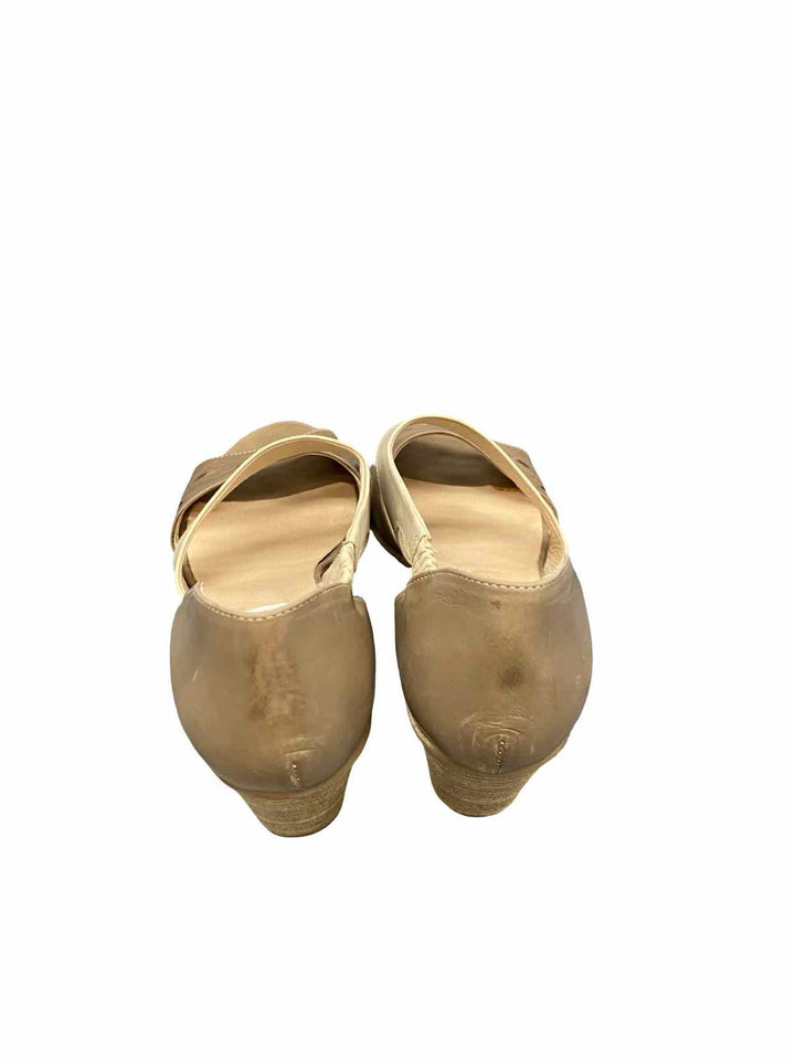 Fidji Shoe Size 40 Tan Sandals