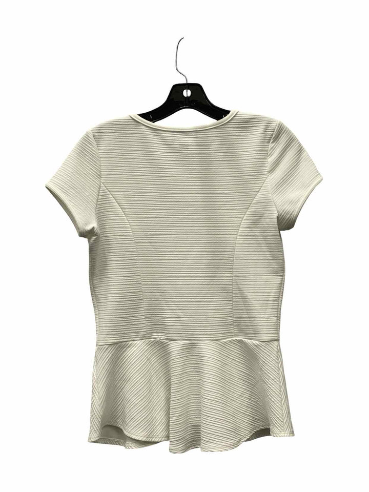 By & By Size M White Short Sleeve Shirts