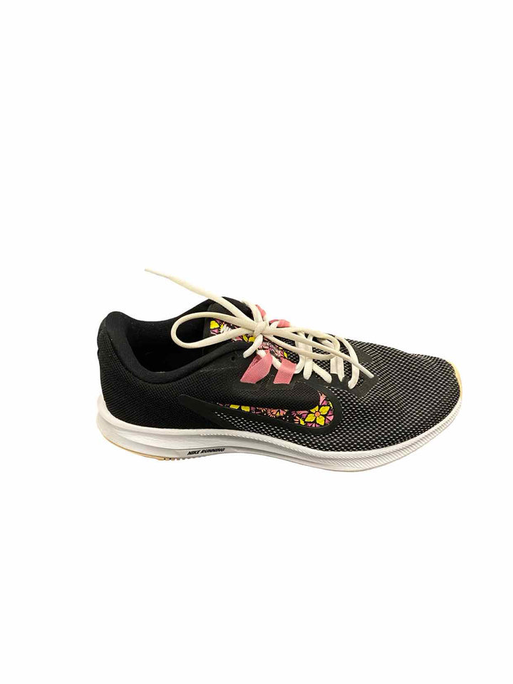 Nike Shoe Size 7.5 Black Sneakers