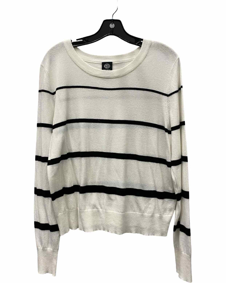 Bobeau Size XL White Black Stripe Sweater