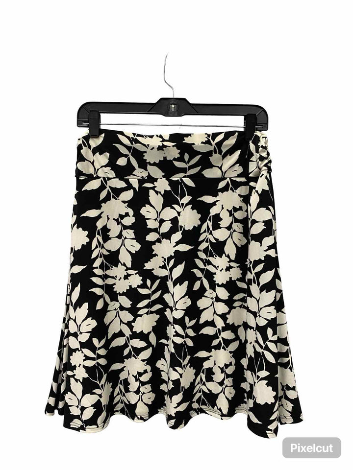 White House Black Market Size M Black White Skirt
