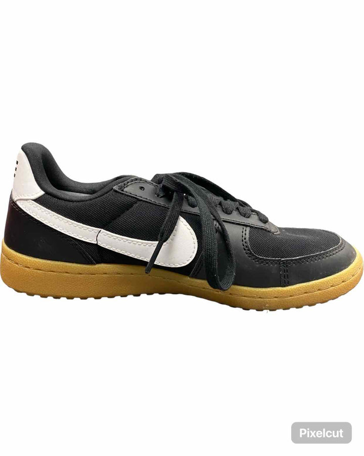 Nike Shoe Size 7.5 Black White Field General Sneakers