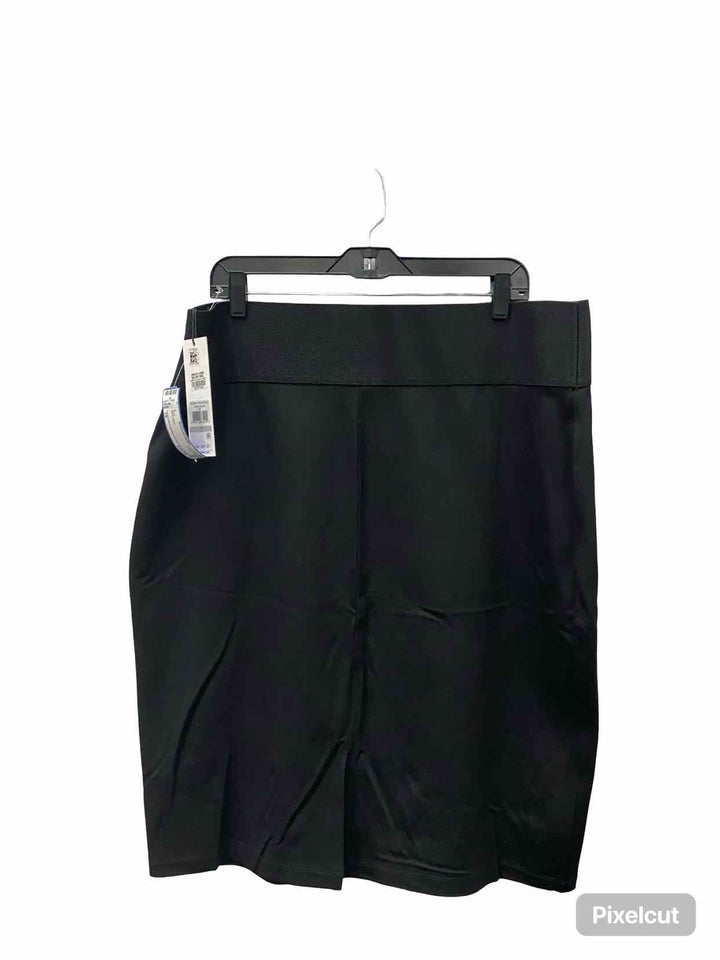 Calvin Klein Size 1X Black Skirt