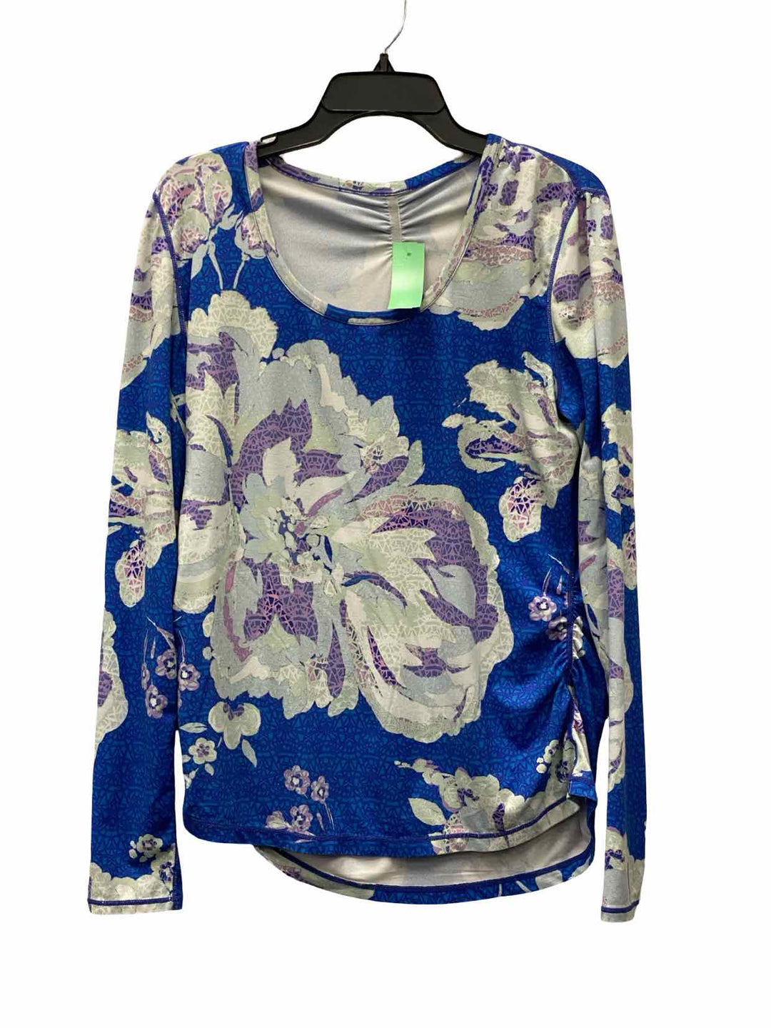 Title Nine Size L Blue multi color Long Sleeve Shirts