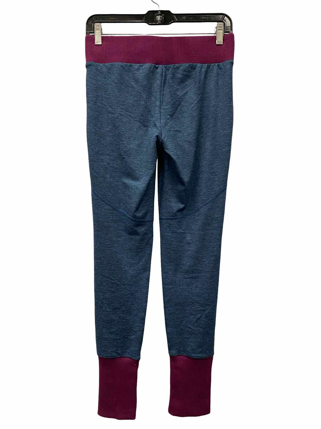 Under Armour Size M Blue Purple Athletic Pants