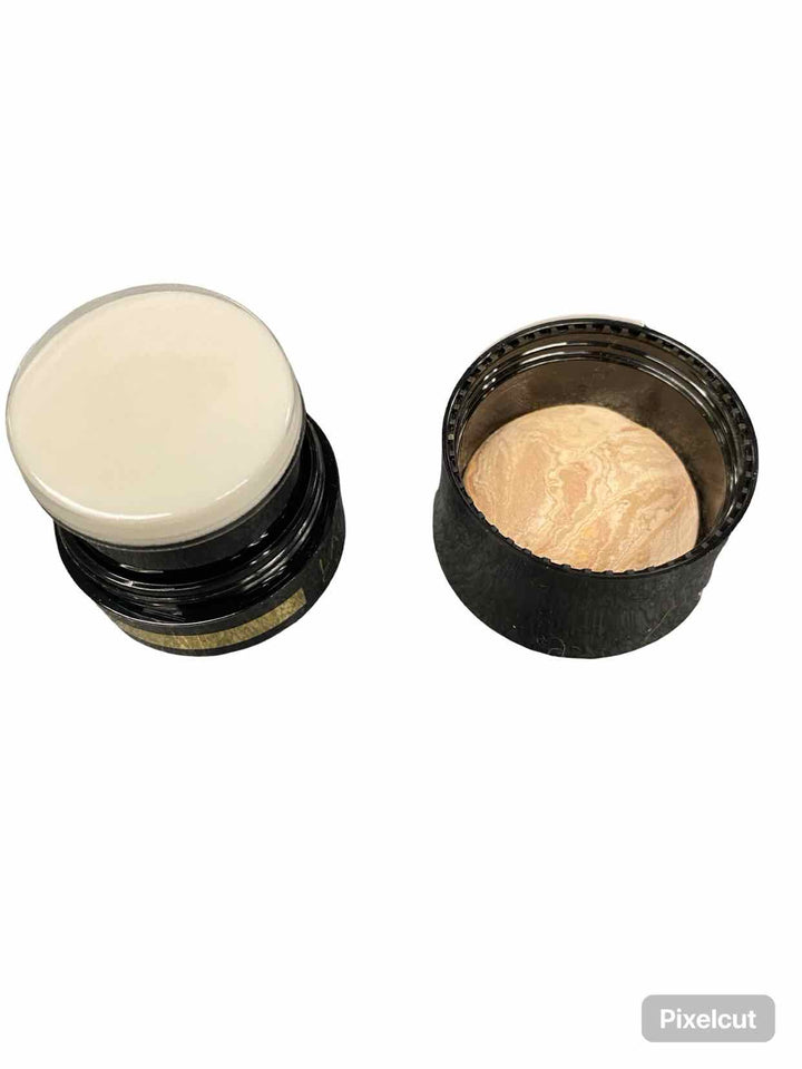 Laura Geller Light Balance-N-Brighten Powder Foundatio Misc. Accessory