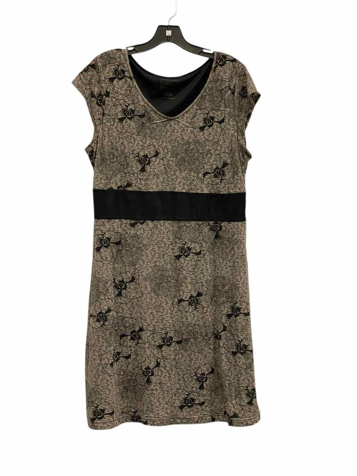 Merrell Size M Gray Floral Dress