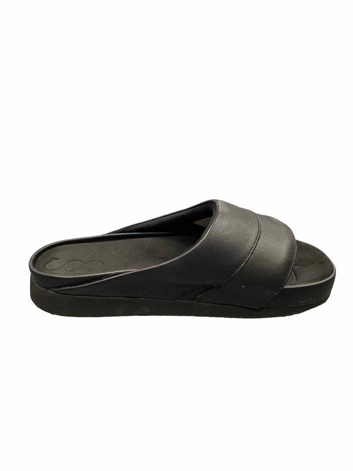 Athleta Saysh Shoe Size 8 Black Slides Sandals