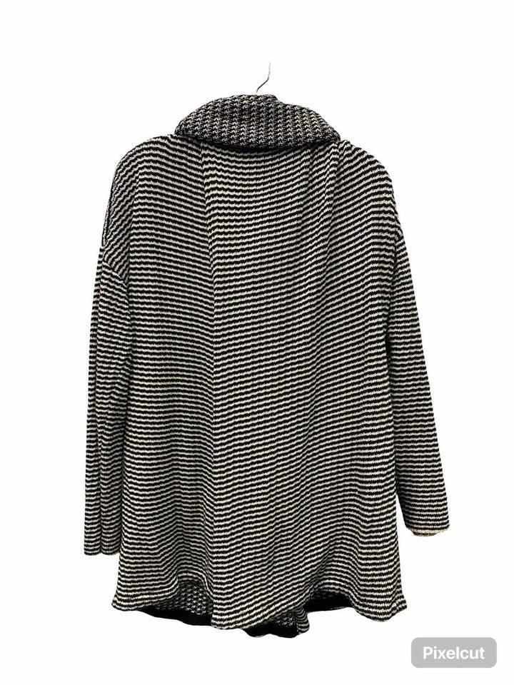 Cabi Size XL Black White Striped Sweater