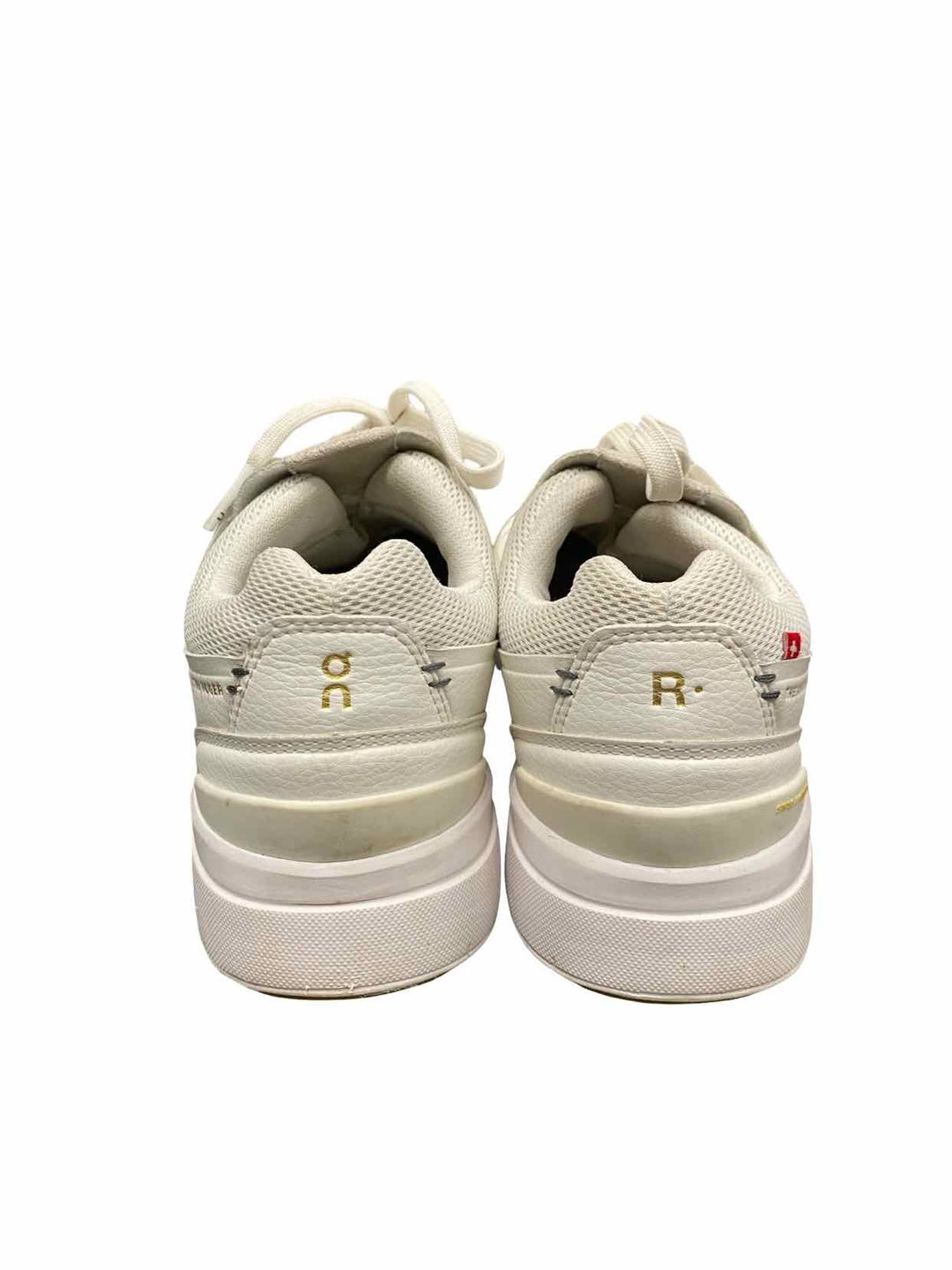 On Cloud Shoe Size 7.5 White Leather The Roger Sneakers