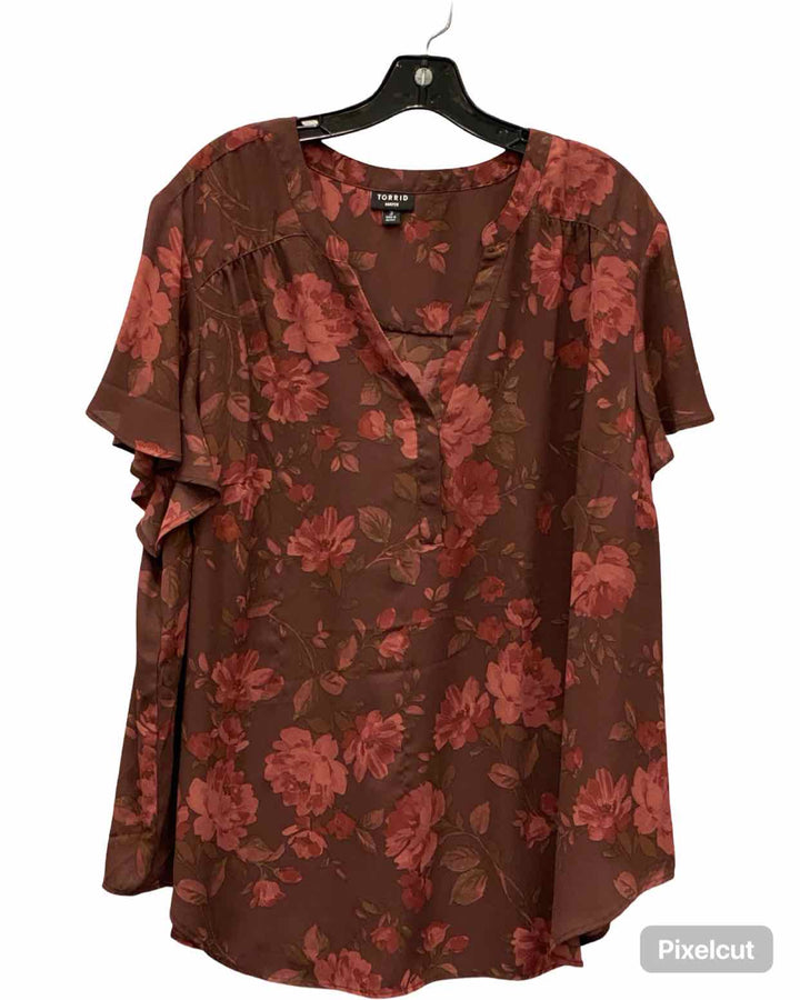 Torrid Size 3X Red Rose Short Sleeve Shirts