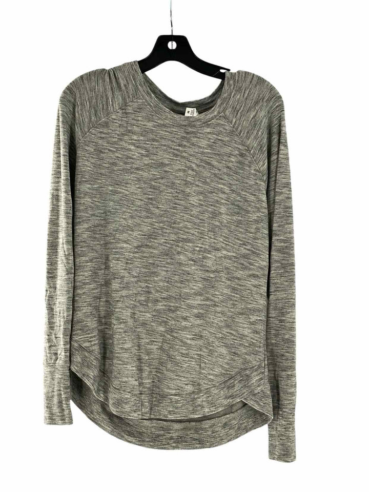 Athleta Size M Gray Long Sleeve Shirts