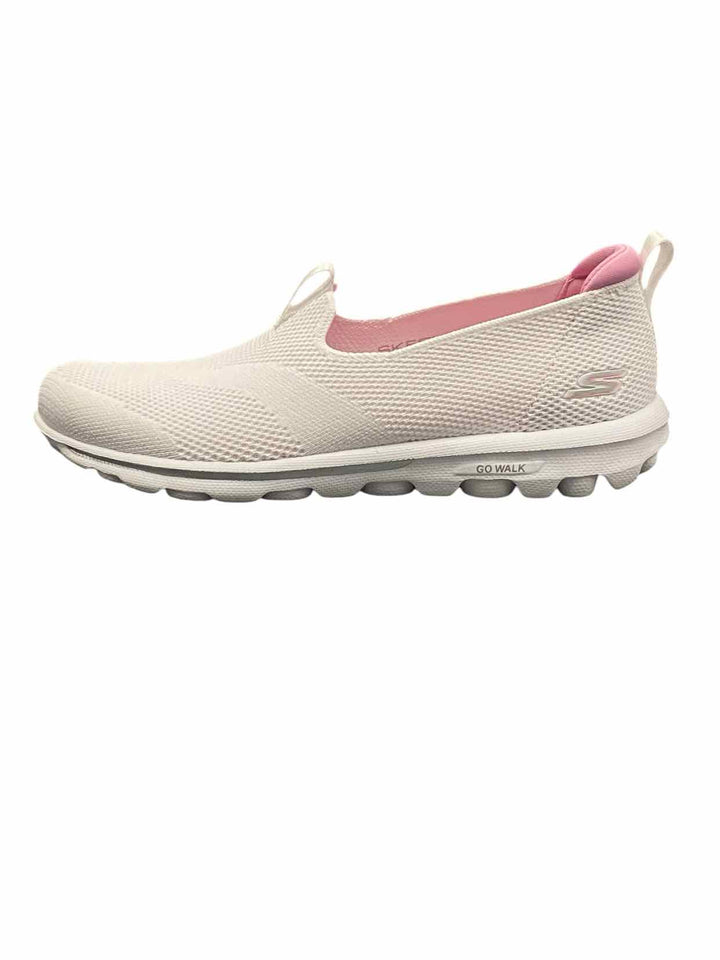 Skechers Shoe Size 6 White slip-on Sneakers