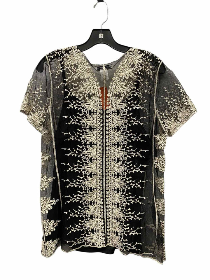 North Style Size L Black White Short Sleeve Shirts